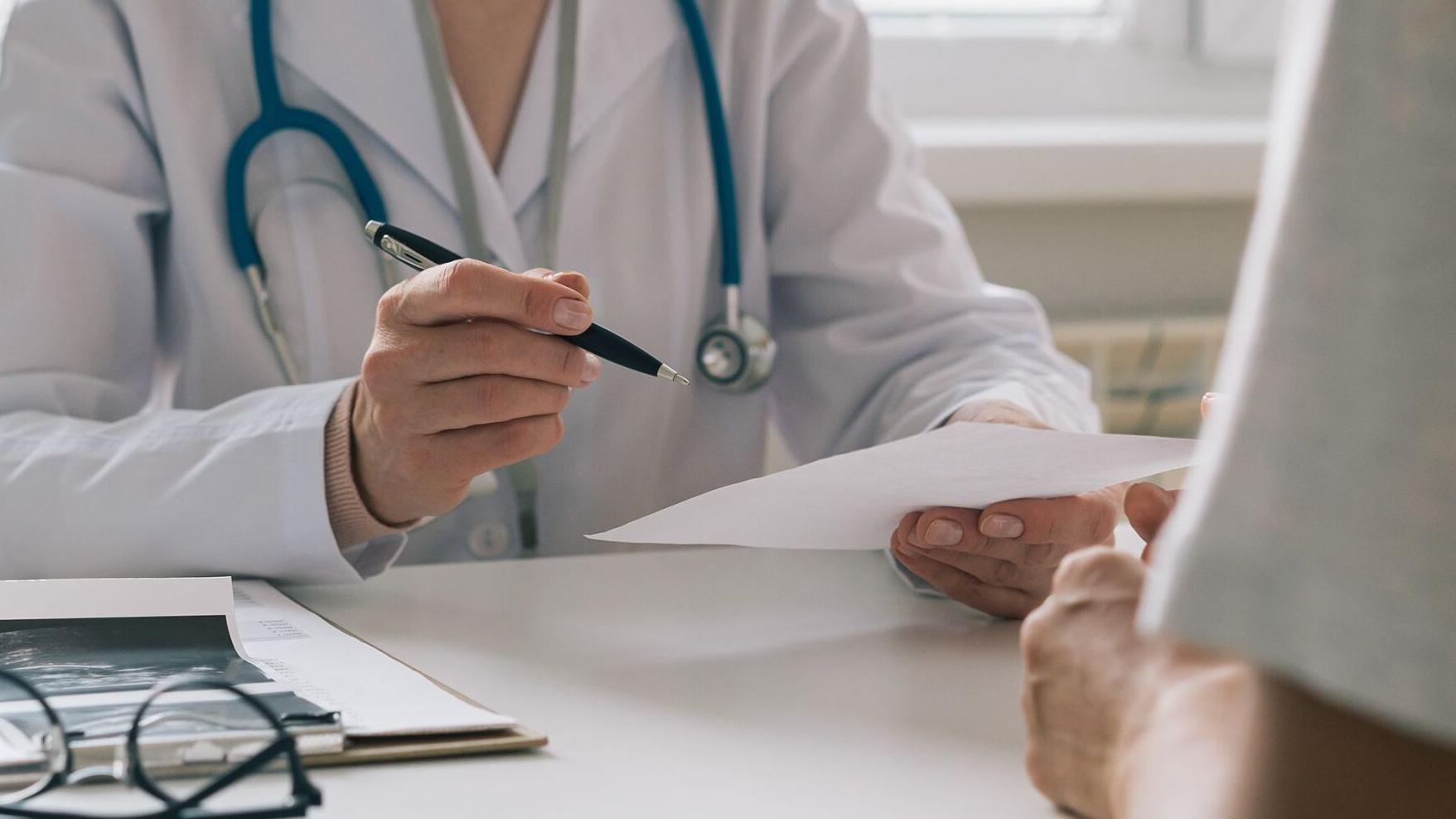 Doctor patient stethoscope